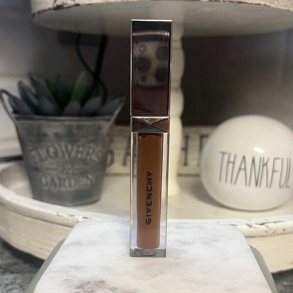 Givenchy Concealer - Rich Brown